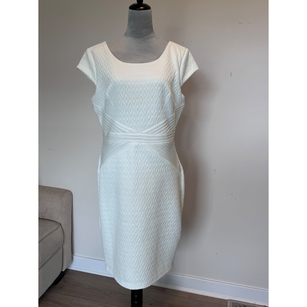 Melrose White Diamond Textured Sheath Dress Cap Sleeve Bandage Waist Size 12
